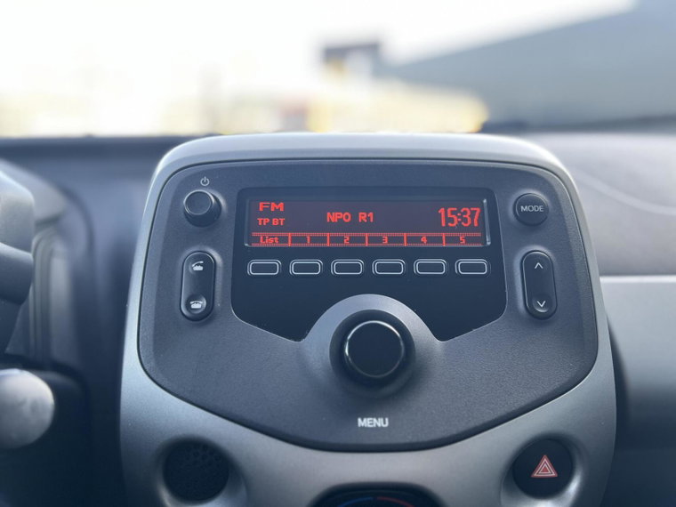 Vehicle Image 15