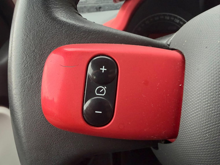 Vehicle Image 26