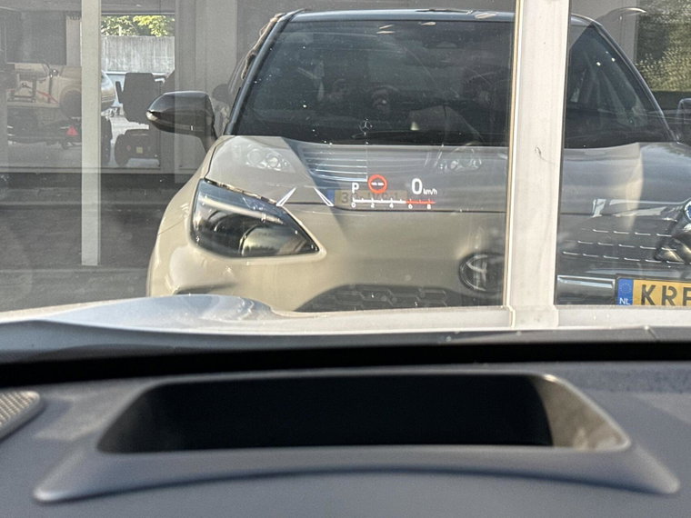 Vehicle Image 21