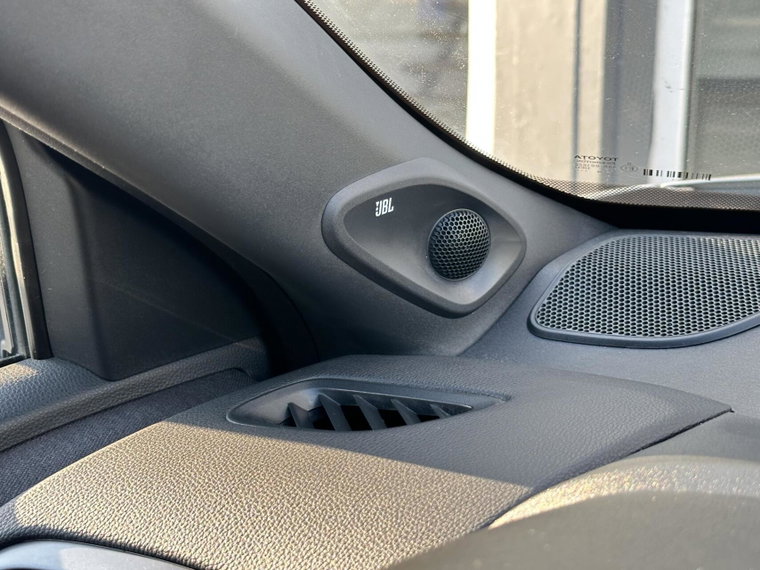 Vehicle Image 24