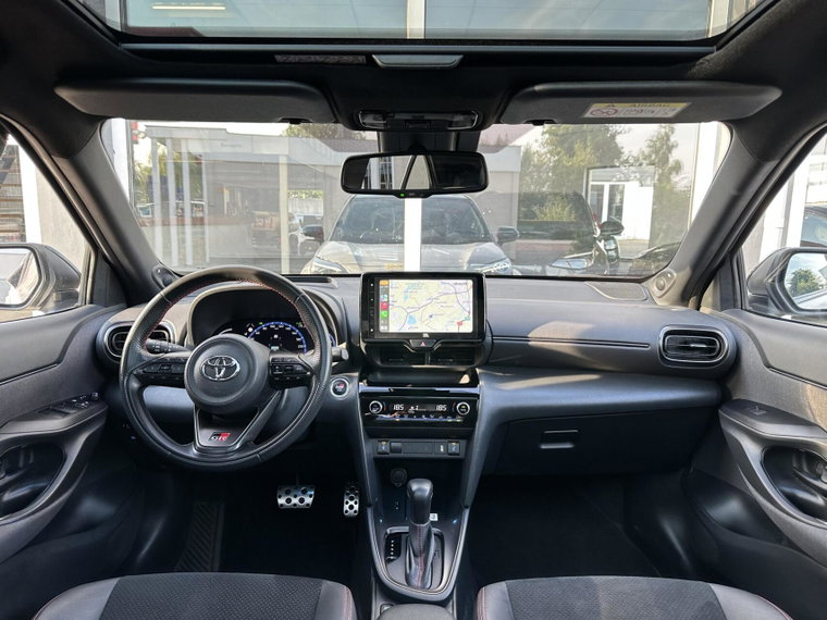 Vehicle Image 7