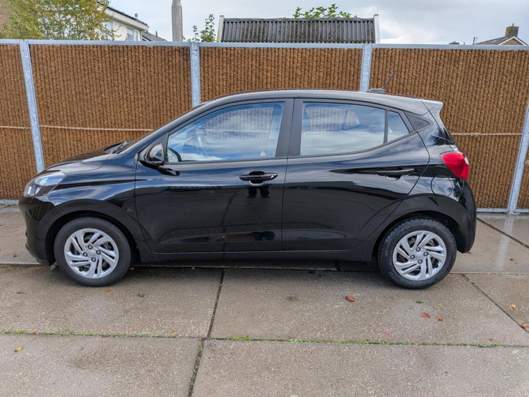 Vehicle Image 11