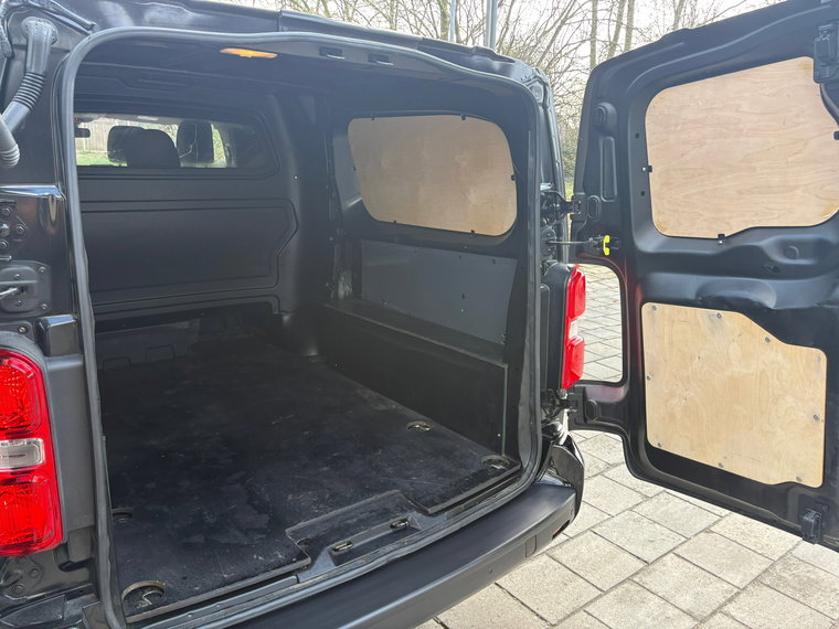 Vehicle Image 33