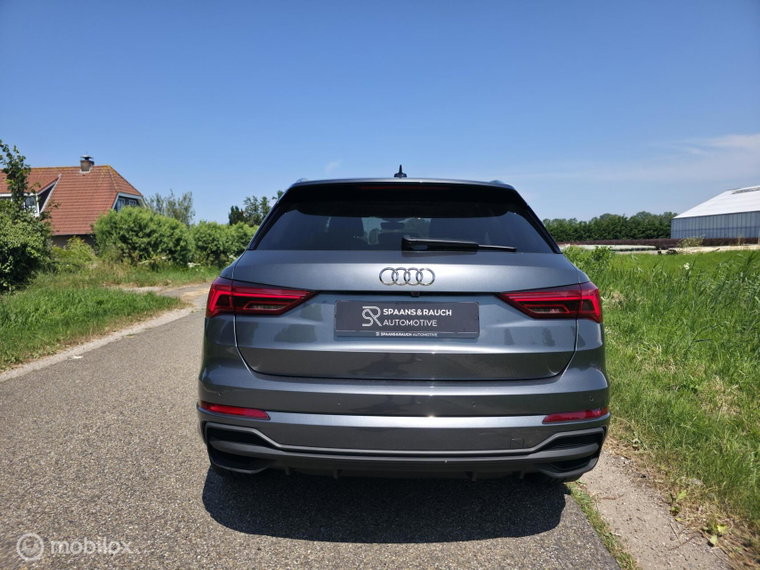 Vehicle Image 40