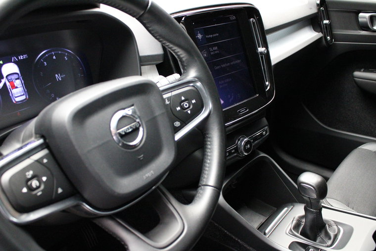 Vehicle Image 15