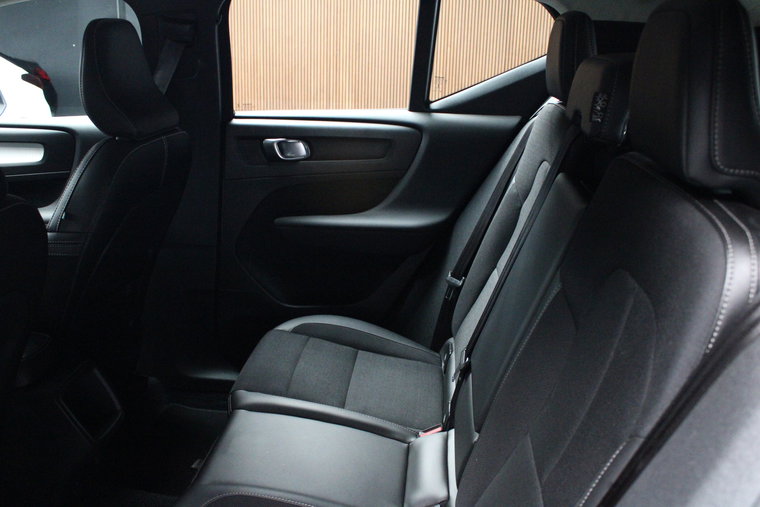 Vehicle Image 24
