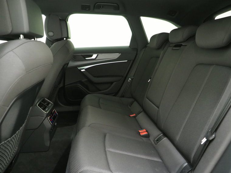 Vehicle Image 37