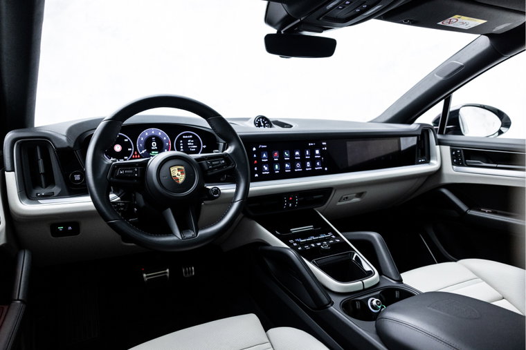 Vehicle Image 15