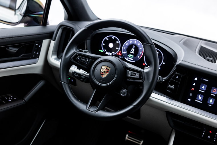 Vehicle Image 30
