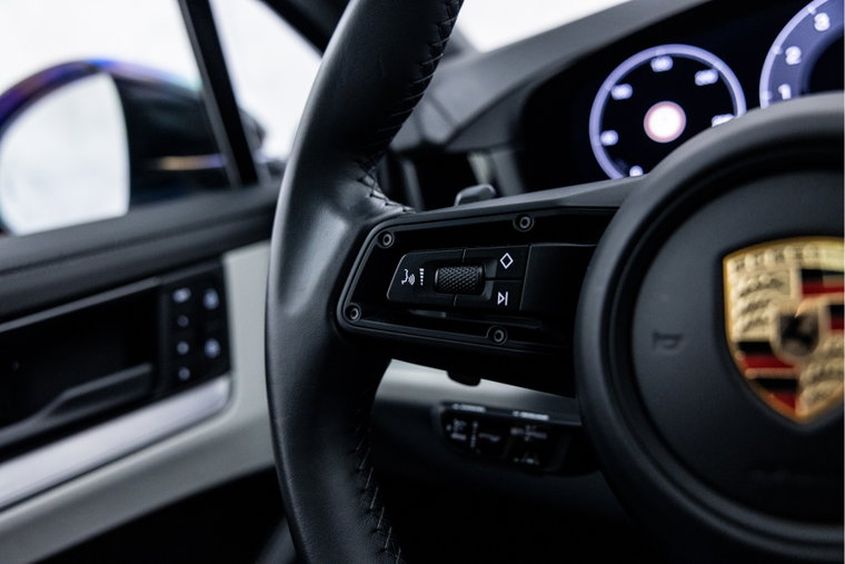 Vehicle Image 40