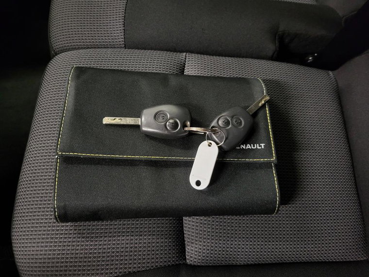 Vehicle Image 15