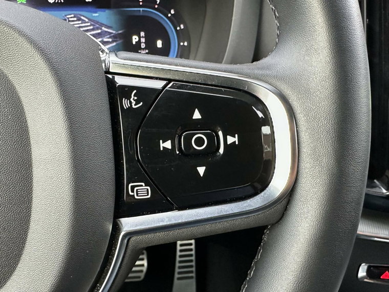 Vehicle Image 26