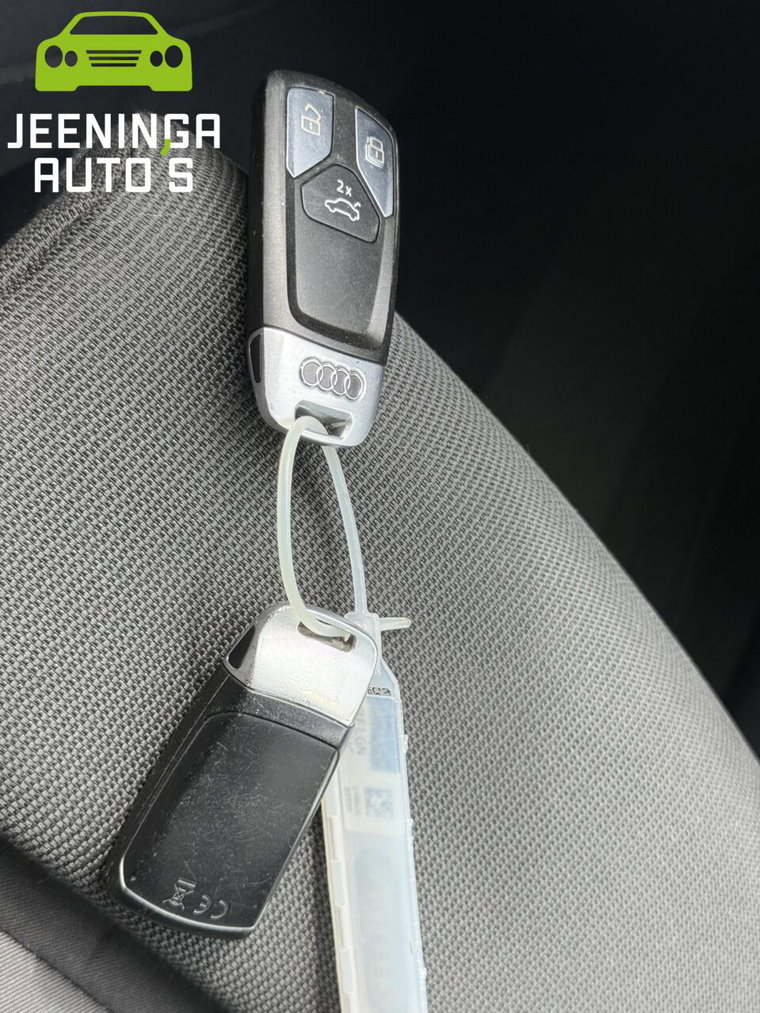 Vehicle Image 29