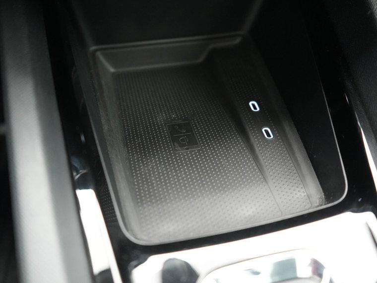 Vehicle Image 33