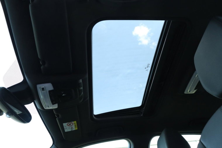 Vehicle Image 38