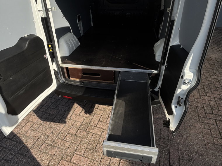 Vehicle Image 27