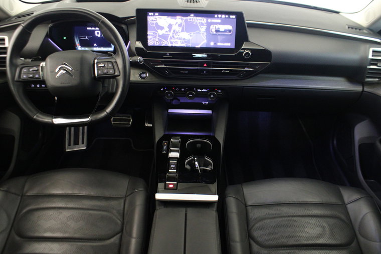 Vehicle Image 15