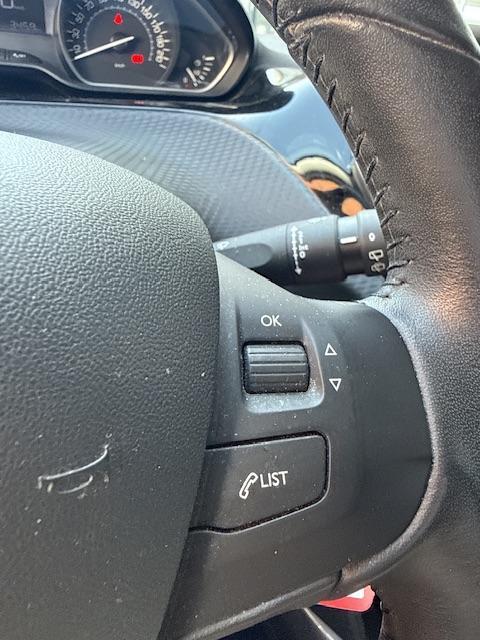 Vehicle Image 28