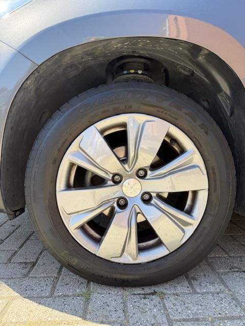 Vehicle Image 36