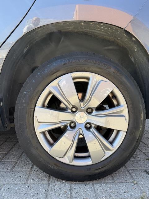 Vehicle Image 38