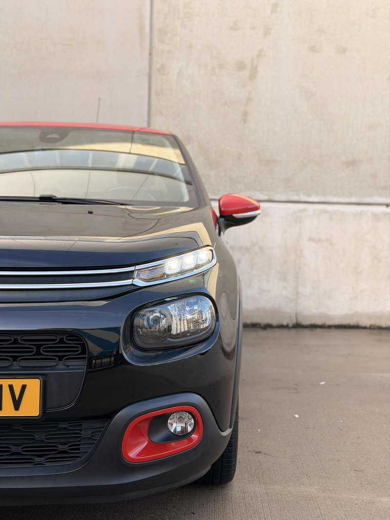 Vehicle Image 32