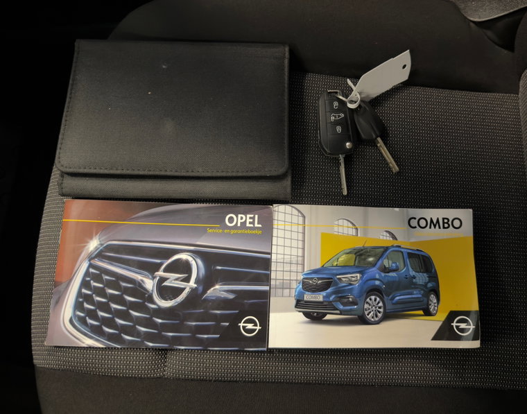 Vehicle Image 21