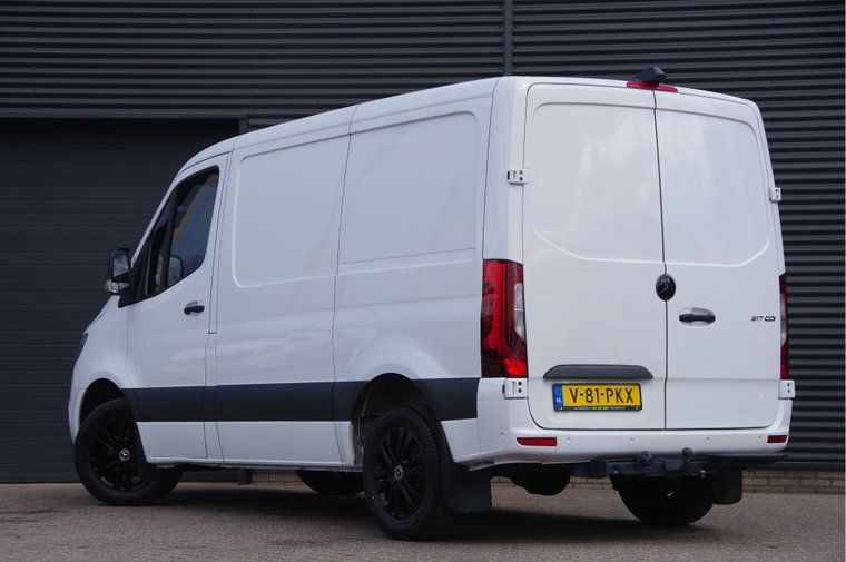 Vehicle Image 26