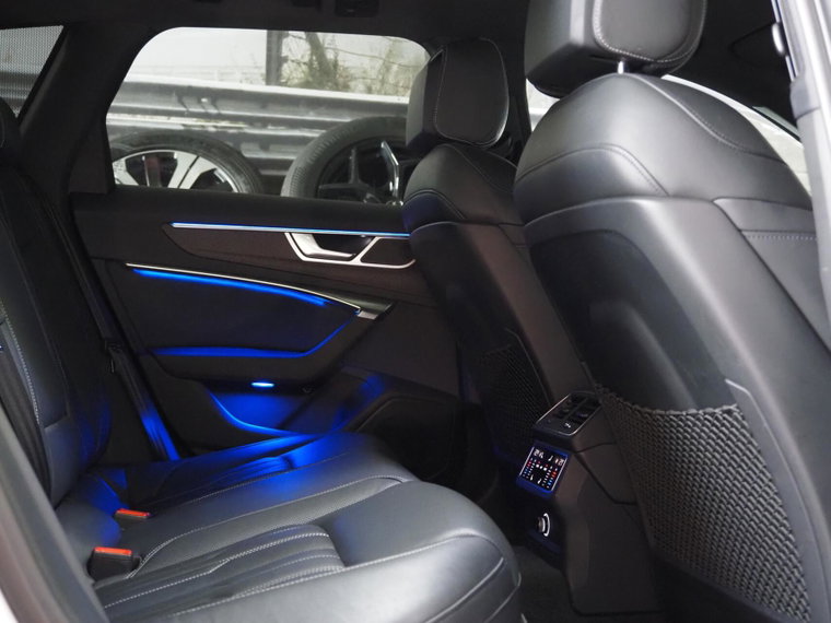 Vehicle Image 13