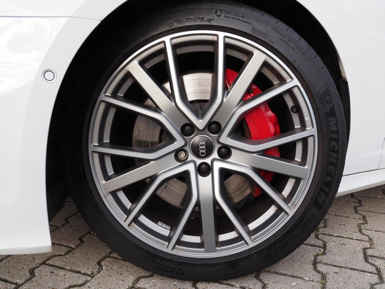 Vehicle Image 60