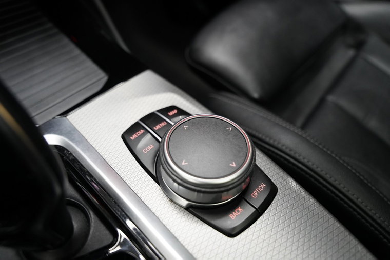 Vehicle Image 23