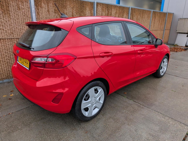 Vehicle Image 8