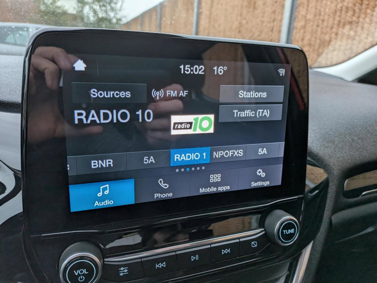 Vehicle Image 10