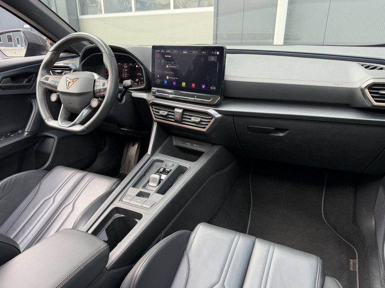 Vehicle Image 15