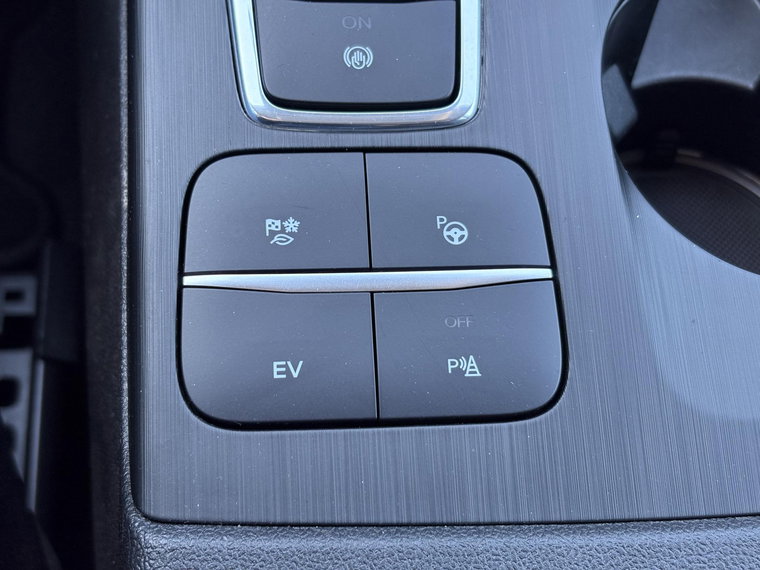 Vehicle Image 27