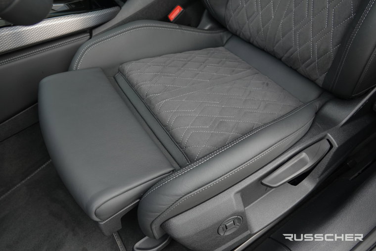 Vehicle Image 48