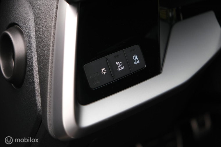 Vehicle Image 42