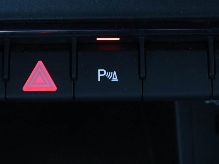 Vehicle Image 26