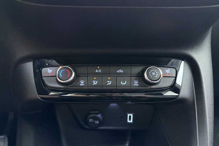 Vehicle Image 26