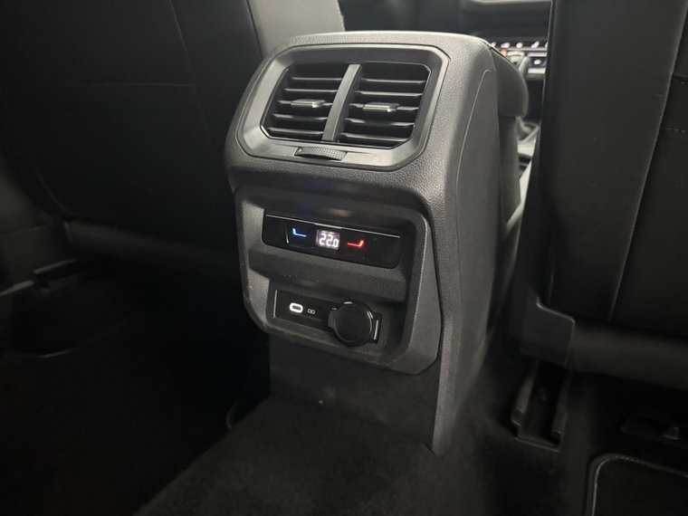 Vehicle Image 40