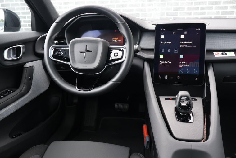 Vehicle Image 9