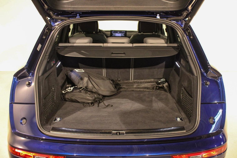 Vehicle Image 13