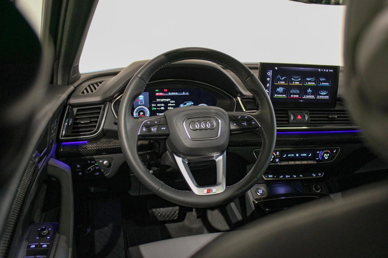 Vehicle Image 19
