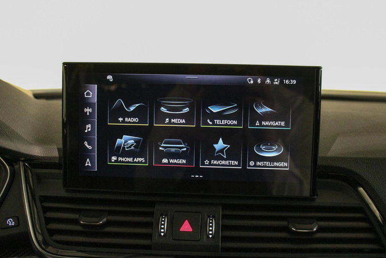 Vehicle Image 22
