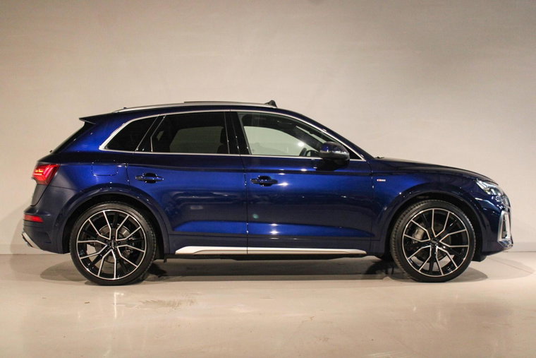 Vehicle Image 7