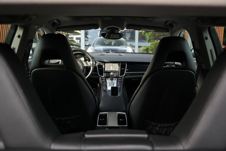 Vehicle Image 15