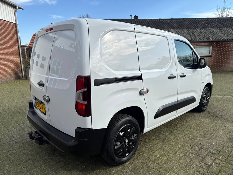 Vehicle Image 26
