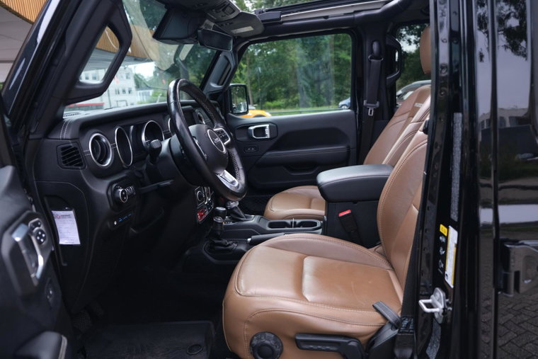 Vehicle Image 39
