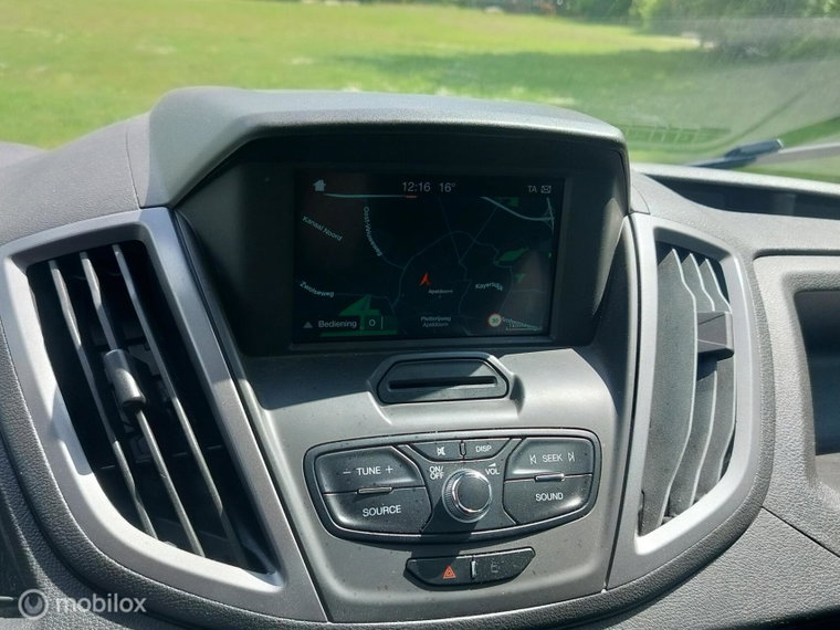 Vehicle Image 16
