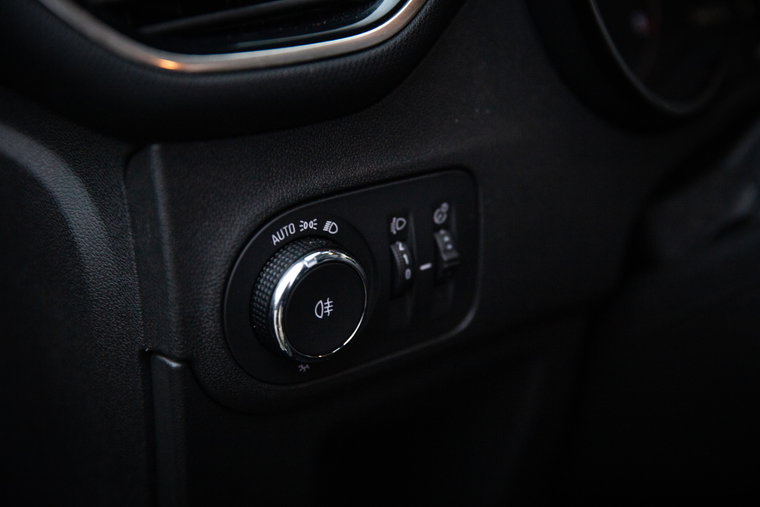 Vehicle Image 22