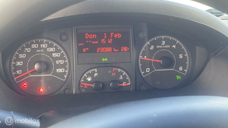 Vehicle Image 12